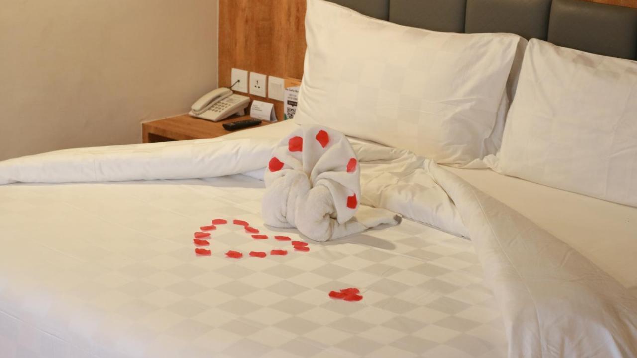 Beverly Hotel Batam Nagoya Eksteriør billede