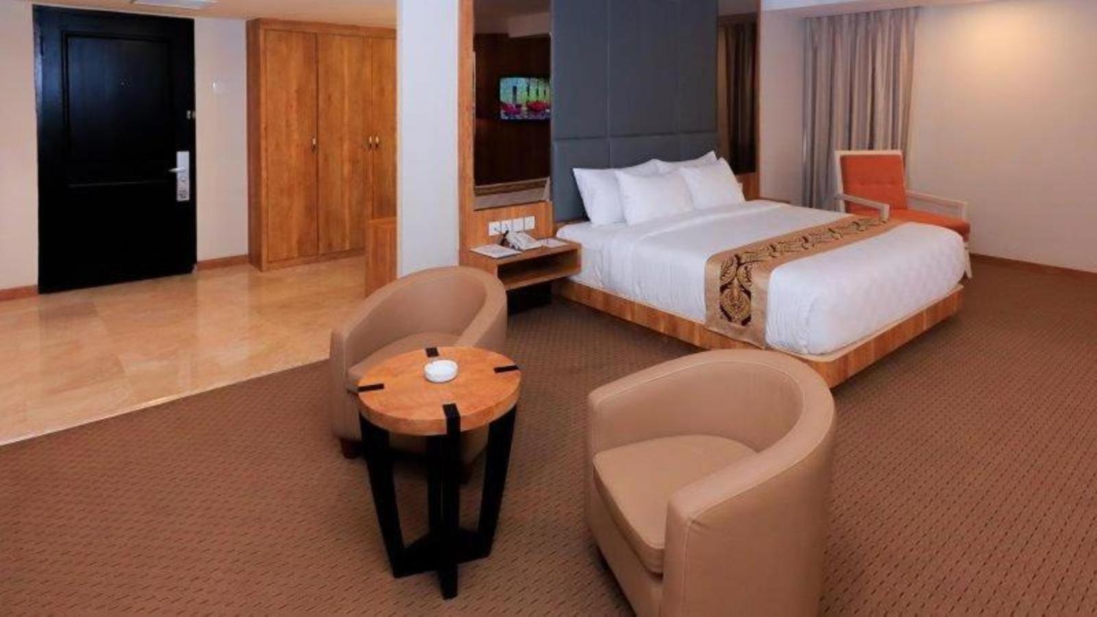 Beverly Hotel Batam Nagoya Eksteriør billede