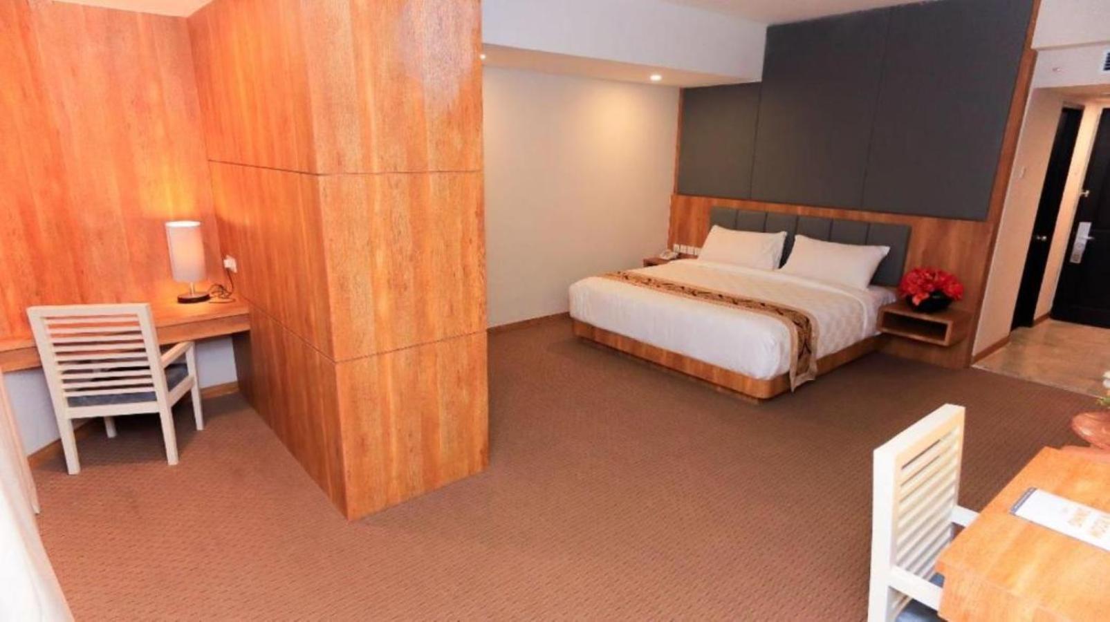 Beverly Hotel Batam Nagoya Eksteriør billede