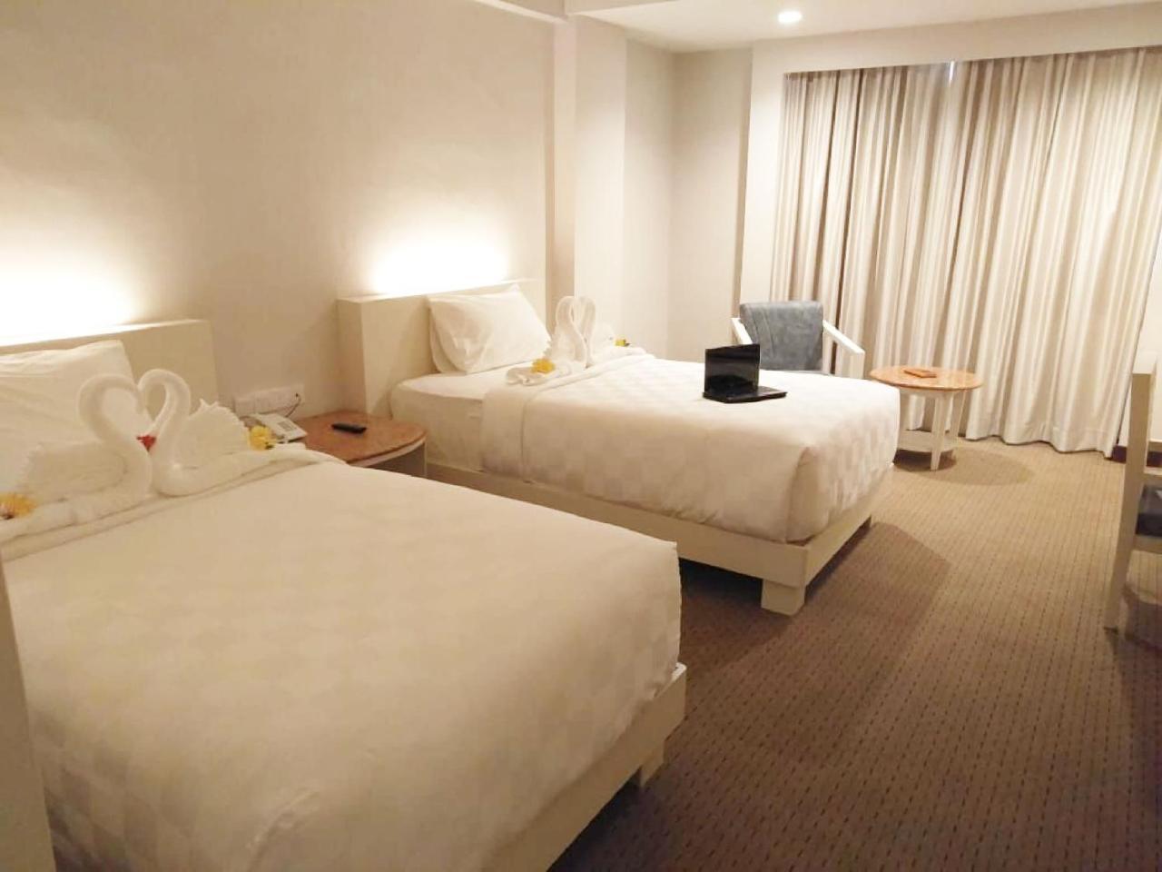 Beverly Hotel Batam Nagoya Eksteriør billede