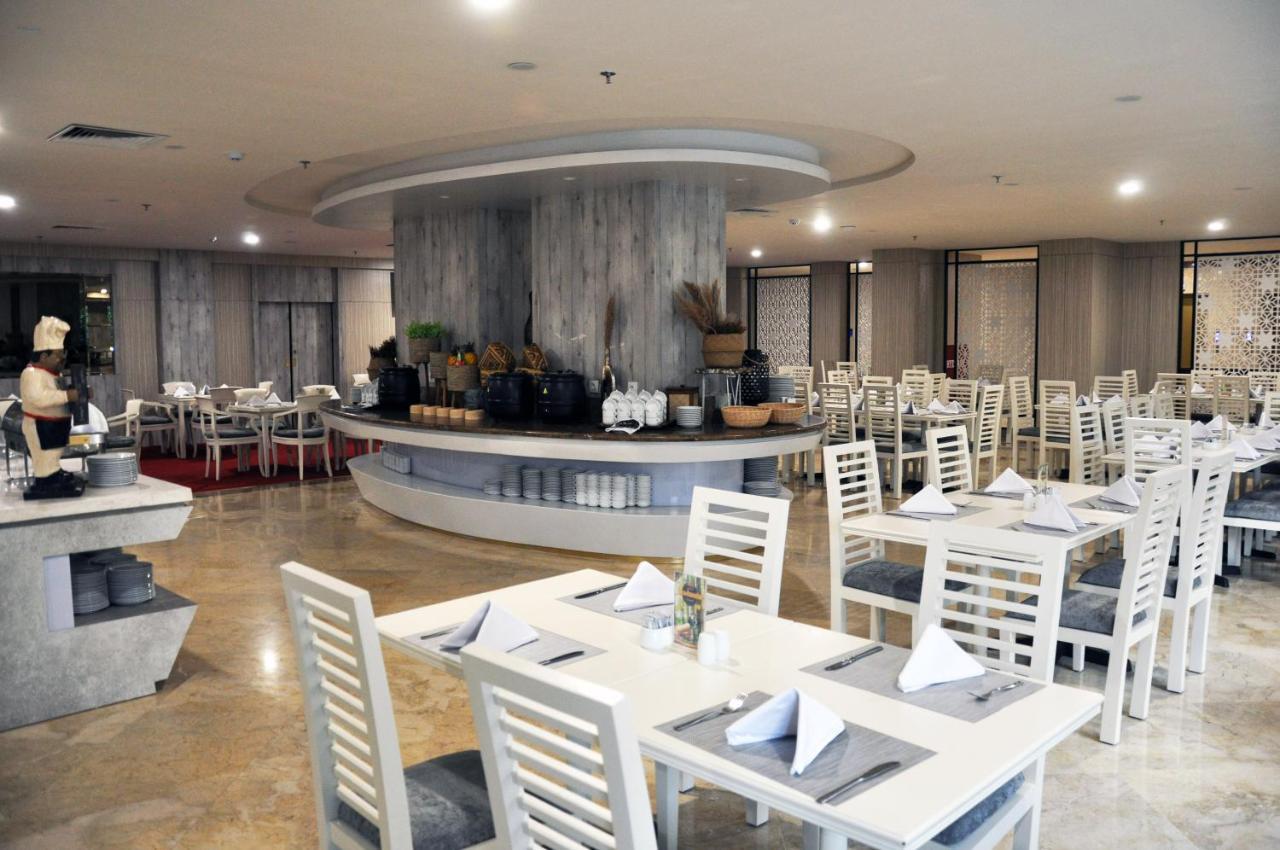 Beverly Hotel Batam Nagoya Eksteriør billede