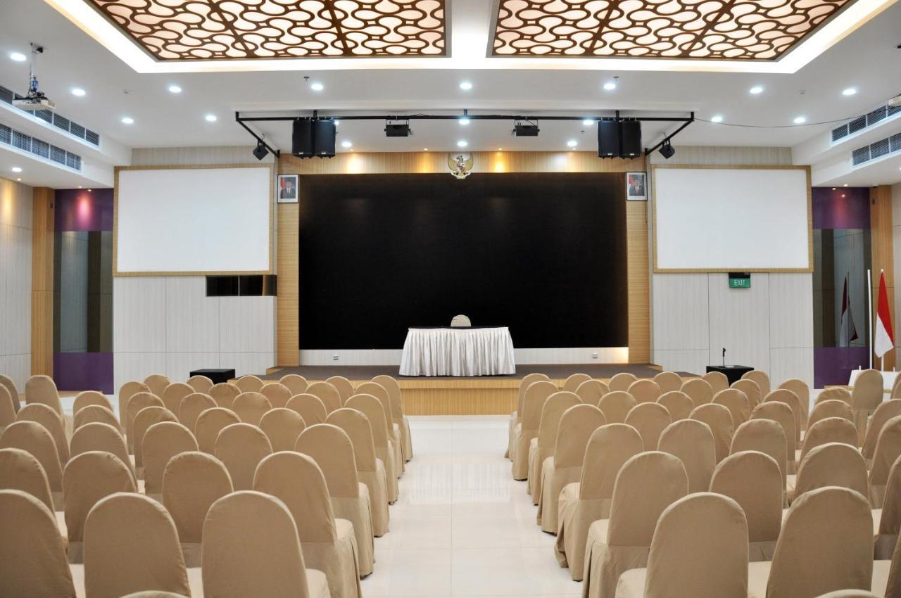 Beverly Hotel Batam Nagoya Eksteriør billede