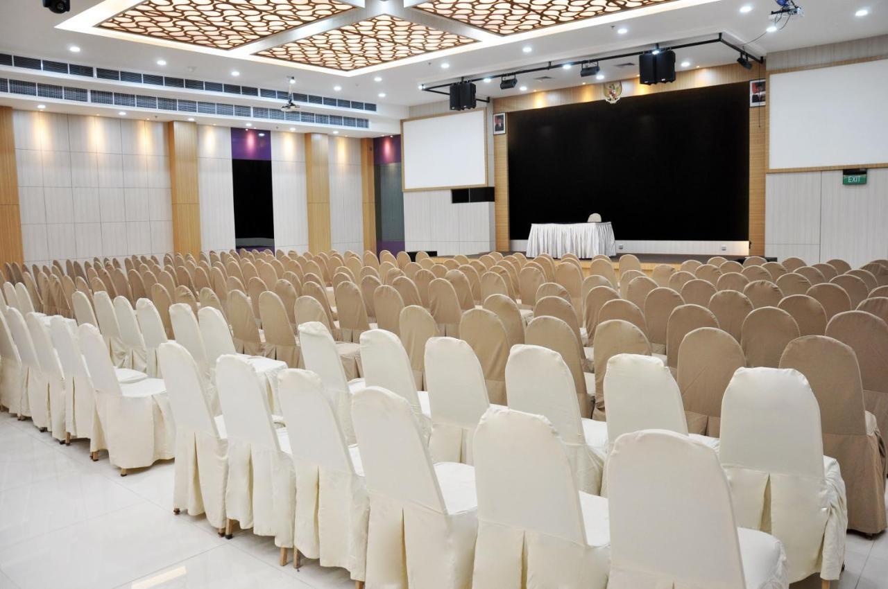 Beverly Hotel Batam Nagoya Eksteriør billede
