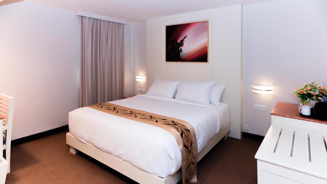 Beverly Hotel Batam Nagoya Eksteriør billede