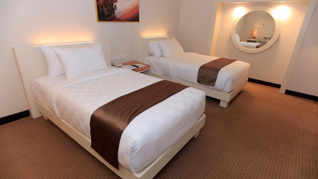 Beverly Hotel Batam Nagoya Eksteriør billede